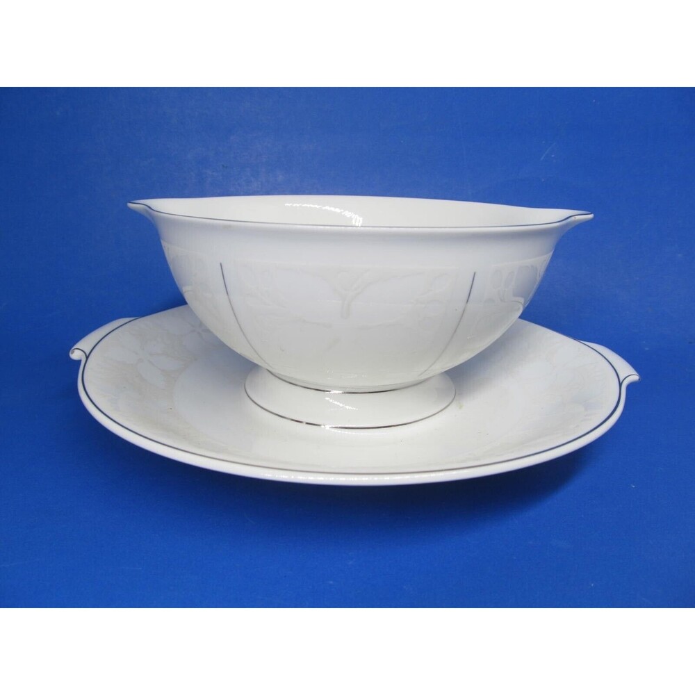 Rosenthal White Velvet Gravy Boat with Attached Underplate Platinum  Pristine